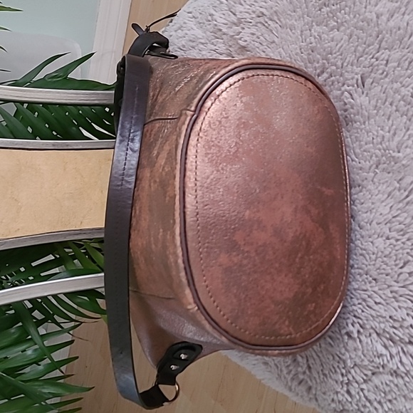 Cole Haan Leather Crossbody Bag ❤️ - Picture 3 of 8